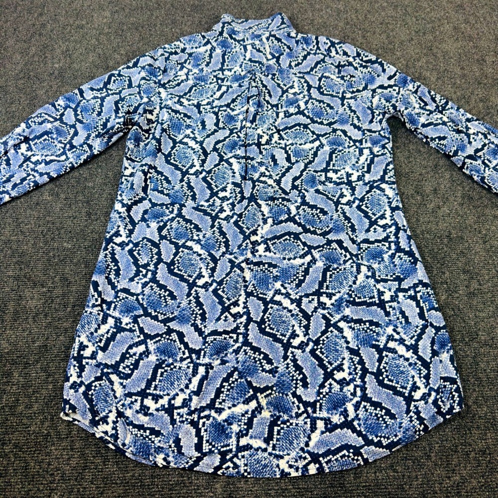 Banana Republic Blue Snakeskin Print Button Down Shirt Womens 14 Rayon 557790-00